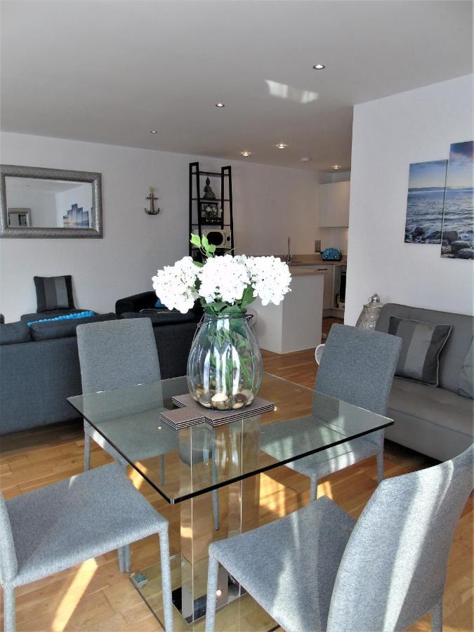 Seaview, Luxury Apartment, 2 Min Walk To Porth Beach New Quay Dış mekan fotoğraf